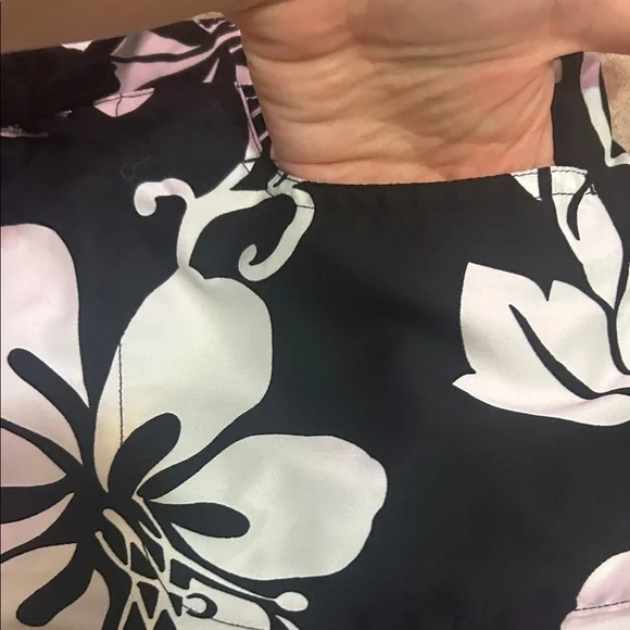 Y2K Black and White Hibiscus Beachy Beach Floral Pants Capri - Picture 5 of 7